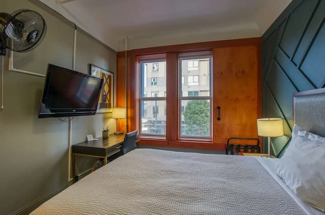 램스 호텔-1 Queen Bed with Sofa Bed, Shared Bathroom-12