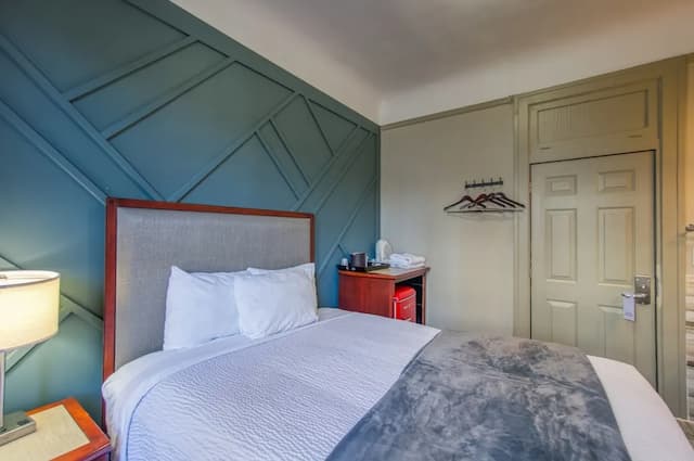 램스 호텔-1 Queen Bed with Sofa Bed, Shared Bathroom-21