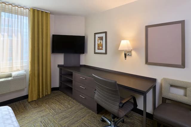 Candlewood Suites New York City-Times Square by IHG-Studio Suite, 1 Queen Bed (High Floor)-2