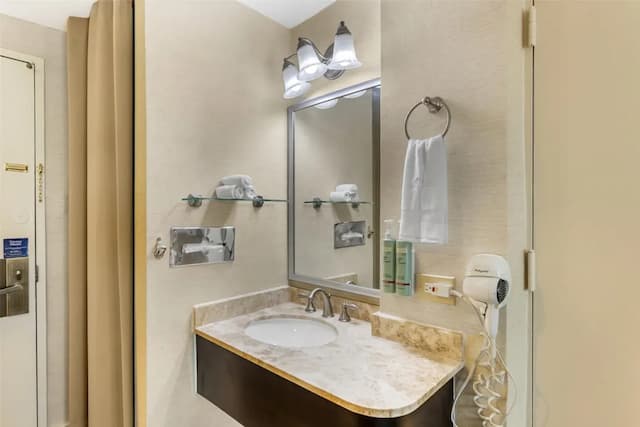 ベストウェスタン クイーンズ ゴールド コースト-スタンダード ルーム ダブルベッド 2 台 禁煙 冷蔵庫 & 電子レンジ-3