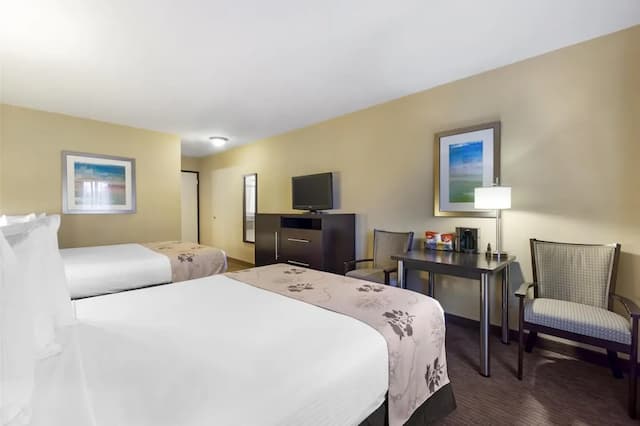 Best Western Seattle Airport Hotel-Standard Room, 2 Queen Beds, Non Smoking, Balcony-1
