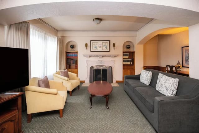 The Inn at Virginia Mason-标准套房, 1 张特大床 (Library Suite)-4