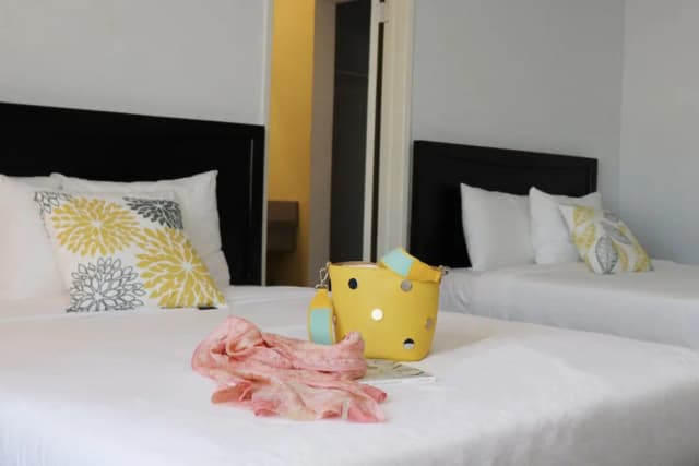 Hometel Suites - Los Angeles (Koreatown)-Standard Double Room, 2 Double Beds, Non Smoking-2