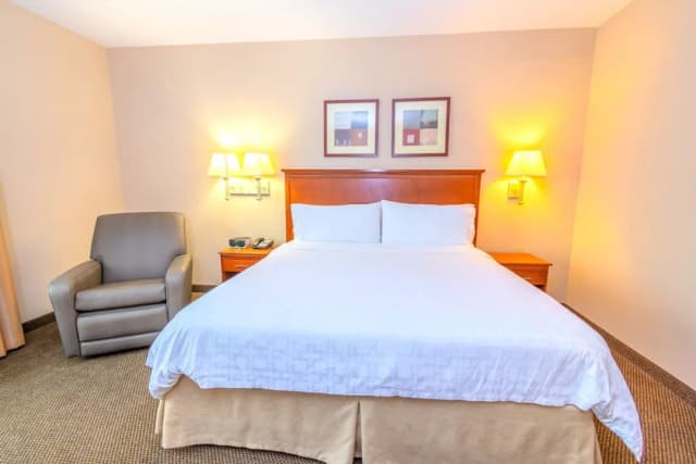 Candlewood Suites Houston I-10 East by IHG-Studio Suite, 1 Queen Bed, Roll-in Shower (Mobility Roll-In Shower)-3