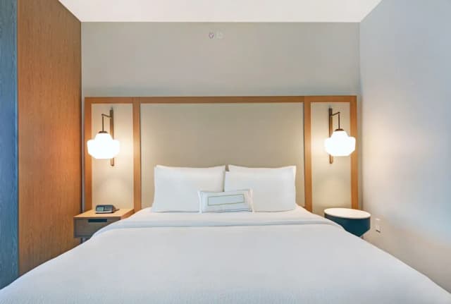 페어필드 인 & 스위트 바이 메리어트 휴스턴 나사/웹스터-룸, 킹사이즈침대 1개 (Mobility/Hearing Access, Roll-In Shwr)-1