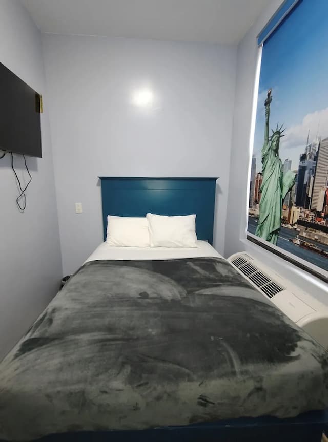 エッセンス ホテル-ルーム-2