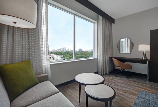 Holiday Inn Express Houston - Galleria Area by IHG-Standard Room, 1 King Bed, Accessible (Mobility, Access Tub)-6