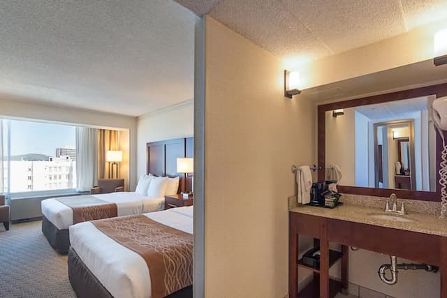 컴포트 인 바이 더 베이-트래디셔널룸, 퀸사이즈침대 2개-5