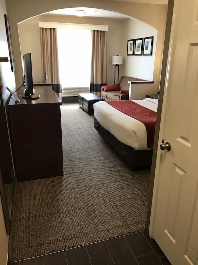 컴포트 스위트 - 식스플래그 매직마운틴 인근-Studio Suite, 1 king bed with sofa bed-15