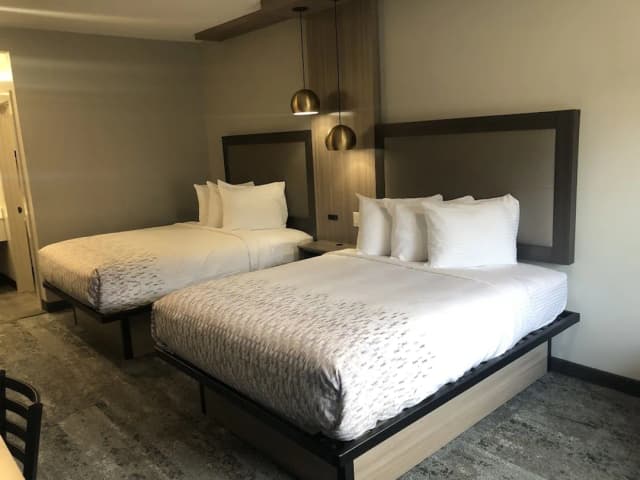 Hotel Solara Hobby Airport-Standard Double Room, 2 Bedrooms-1