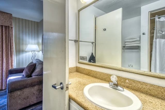 ウォーフ イン-ジュニア スイート ベッド (複数台) バルコニー パーシャル オーシャン ビュー-14