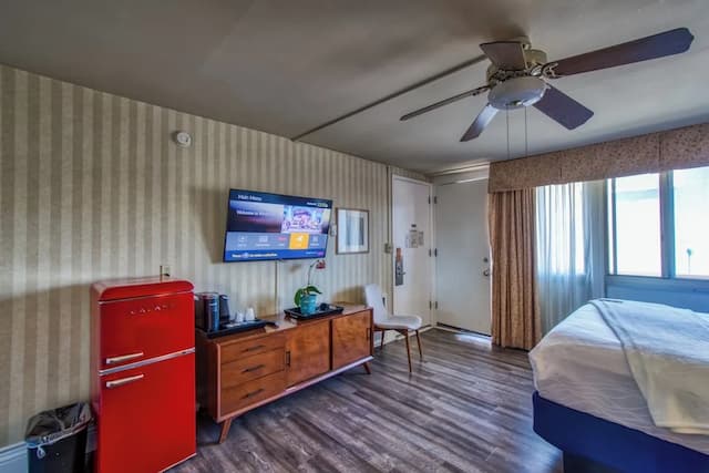 ウォーフ イン-ジュニア スイート ベッド (複数台) バルコニー パーシャル オーシャン ビュー-9