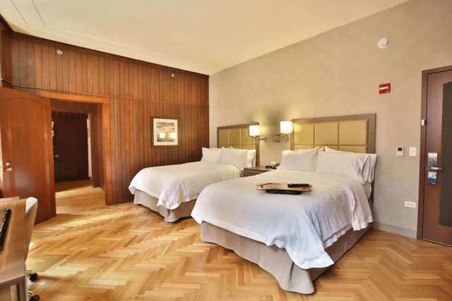 Hampton Inn Chicago Downtown/N Loop/Michigan Ave-Room, Accessible, Non Smoking (Roll-in Shower)-1