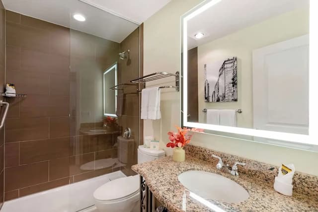 Best Western Plus Hawthorne Terrace Hotel-Standard Room, 2 Double Beds, Non Smoking, Microwave-4