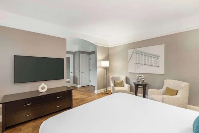 Best Western Plus Hawthorne Terrace Hotel-Standard Room, 1 King Bed, Accessible, Non Smoking-2