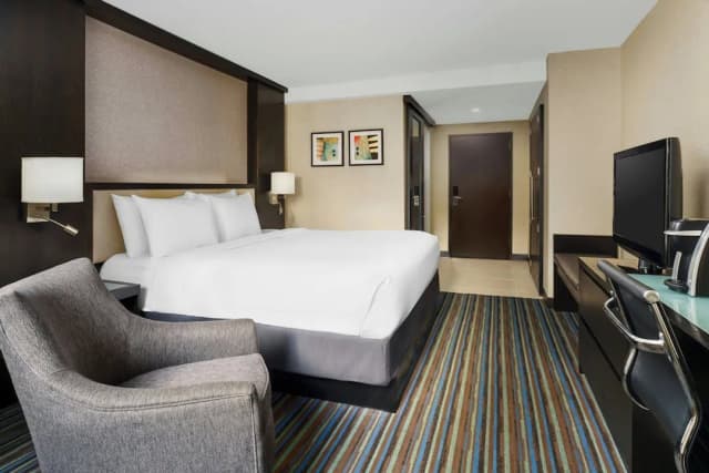 Courtyard by Marriott New York Manhattan/Times Square-Executive Room, 1 King Bed-1