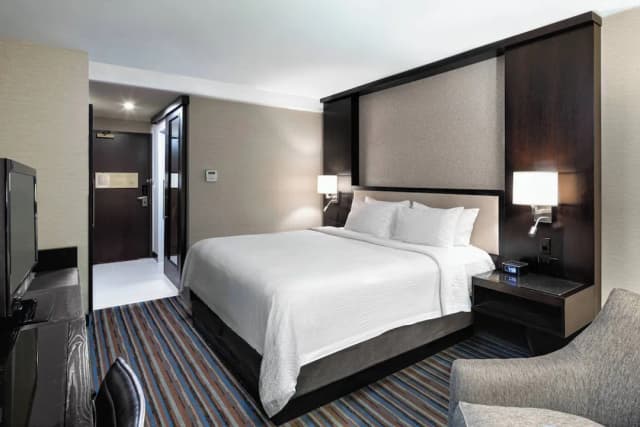 Courtyard by Marriott New York Manhattan/Times Square-Room, 1 King Bed-2