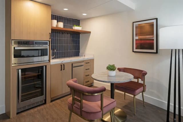 Burton House, Beverly Hills, A Tribute Portfolio Hotel-套房, 2 间卧室-1