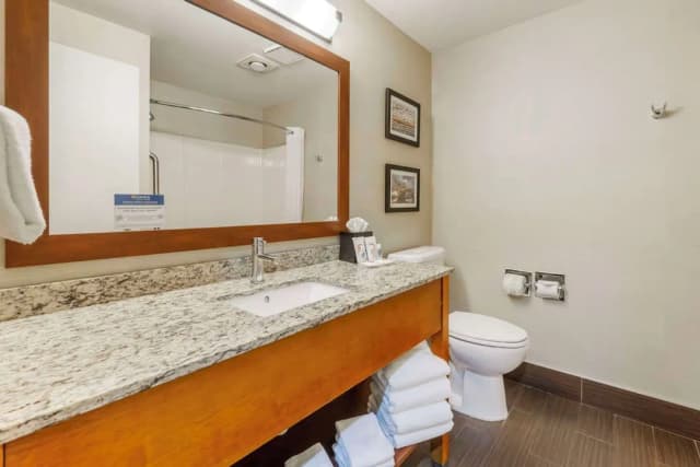 컴포트 인 & 스위트 시택 에어포트-룸, 퀸사이즈침대 2개, 금연-2