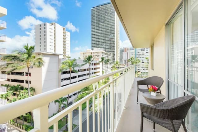 Courtyard by Marriott Waikiki Beach-Suite, 1 Bedroom, Balcony (Corner)-2