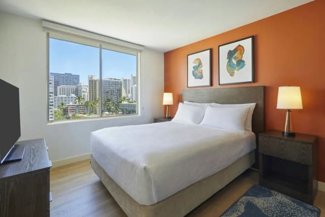 Courtyard by Marriott Waikiki Beach-Suite, 1 Bedroom, Balcony (Corner)-4