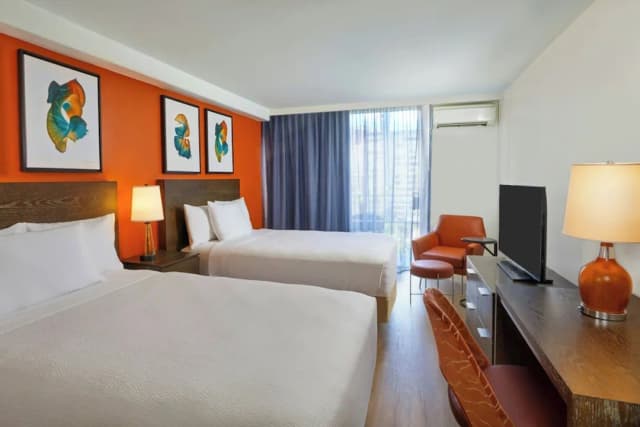 Courtyard by Marriott Waikiki Beach-Deluxe Room, 2 Double Beds, Balcony-1