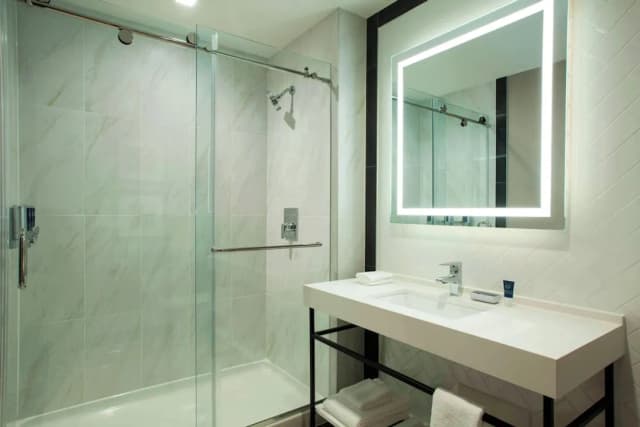 Four Points By Sheraton Manhattan Midtown West-Deluxe Room, 2 Double Beds, Non Smoking-5