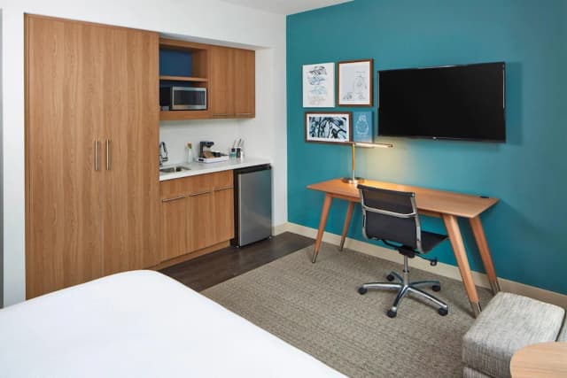 Element by Marriott Seattle Redmond-Room, 1 King Bed (Mobility Accessible, Tub)-3