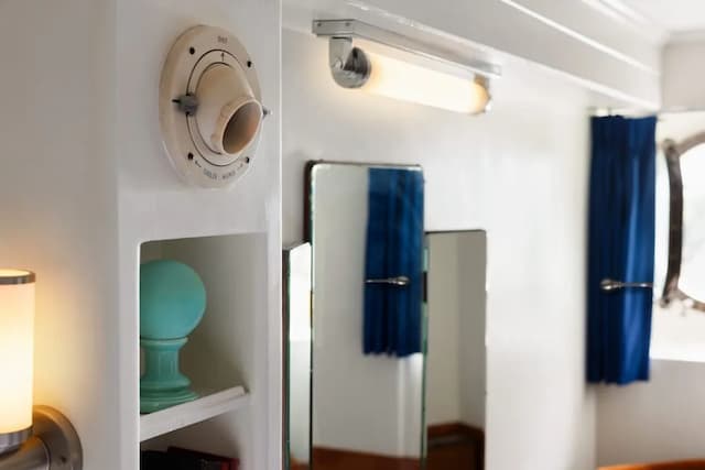 The Queen Mary-标准房, 1 张特大床, 海港景观-3