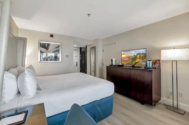 Ocean View Hotel-标准房, 1 张特大床, 庭院景观 (Standard with King Bed)-2