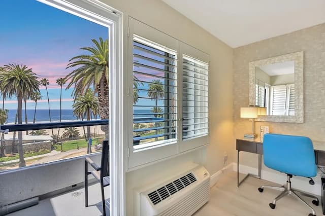 Ocean View Hotel-华丽客房, 2 张双人床, 阳台, 海洋景观 (Ocean View with Two Double Beds, Priv)-9