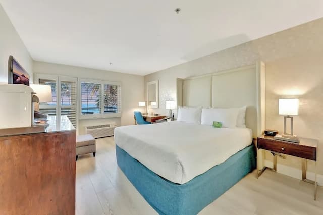 Ocean View Hotel-华丽客房, 1 张特大床, 阳台, 海洋景观 (Ocean View with One King Bed, Private)-1