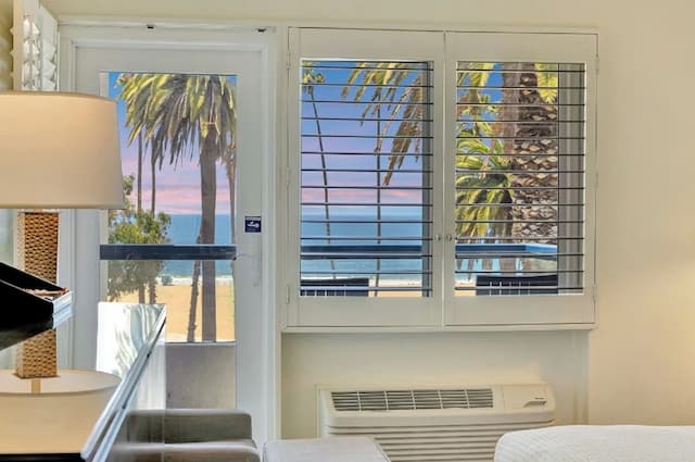 Ocean View Hotel-华丽客房, 1 张特大床, 阳台, 海洋景观 (Ocean View with One King Bed, Private)-3