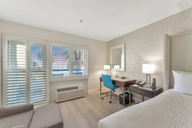 Ocean View Hotel-华丽客房, 1 张特大床, 阳台, 海洋景观 (Ocean View with One King Bed, Private)-4