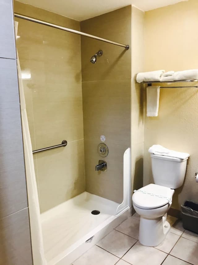 Sutton Suites Hotel-Room, 2 Queen Beds-4