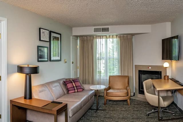 Residence Inn by Marriott Anchorage Midtown-Suite, 2 Bedrooms-3