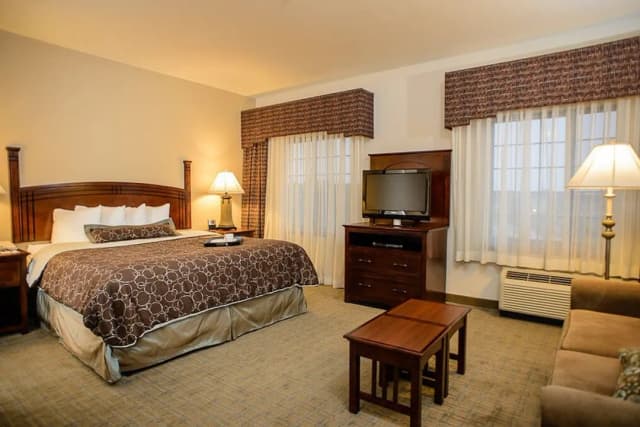 ステイブリッジ スイーツ ヒューストン ナサ / クリア レイク by IHG-スタジオスイート キッチン-4