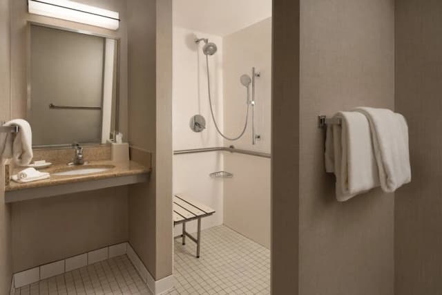Residence Inn by Marriott Seattle Bellevue-Studio (Mobility Accessible, Roll-in Shower)-7