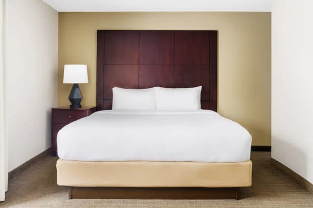 Residence Inn by Marriott Seattle Bellevue-Studio (Mobility Accessible, Roll-in Shower)-3