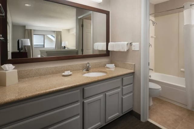 Residence Inn by Marriott Seattle Bellevue-Studio (Mobility Accessible, Roll-in Shower)-2