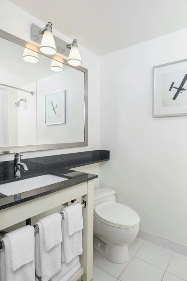 Four Points by Sheraton Chicago O'Hare Airport-Room, 1 King Bed-5