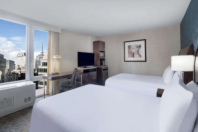 Hilton Garden Inn New York/West 35th Street-Room, 1 Double Bed, City View (Macy's Parade)-3