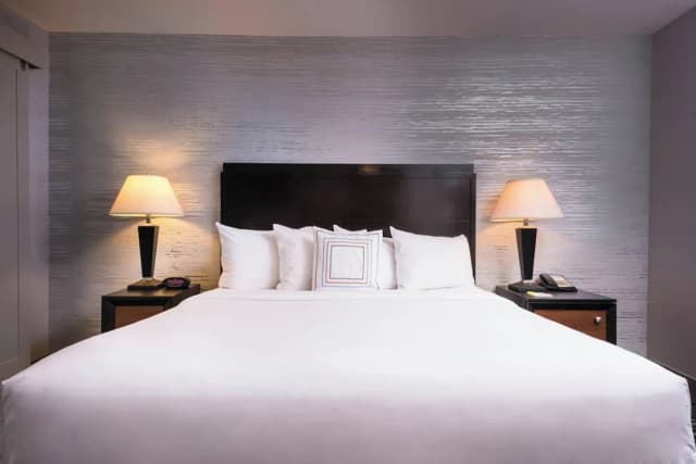 Fairfield by Marriott New York Manhattan Times Square-Room, 1 Queen Bed-6