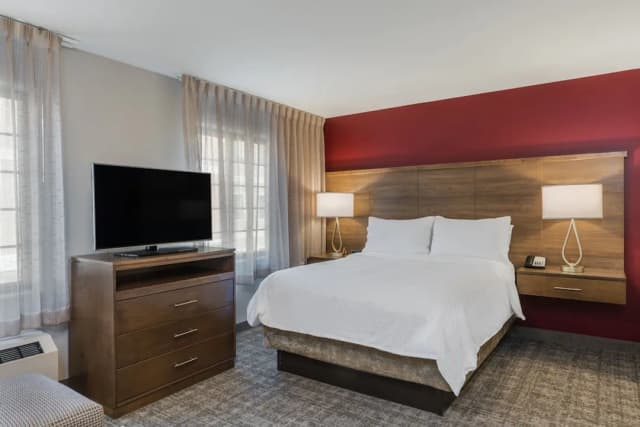 Staybridge Suites Anchorage by IHG-Studio Suite, 1 Queen Bed, Accessible (Communications)-4