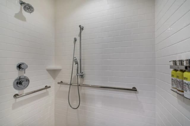 Staybridge Suites Anchorage by IHG-Suite, 2 Bedrooms, Roll-in Shower (Roll-In Shower)-16