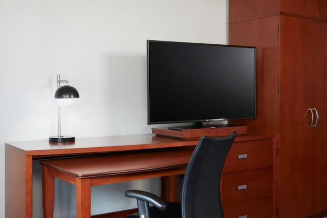 洛杉磯 LAX/世紀大道萬怡飯店-客房, 1 張特大雙人床和 1 張沙發床-6