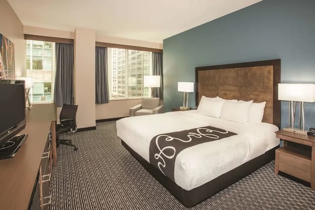 ラ キンタ イン & スイーツ バイ ウィンダム シカゴ ダウンタウン-ルーム キングベッド 1 台 禁煙-7