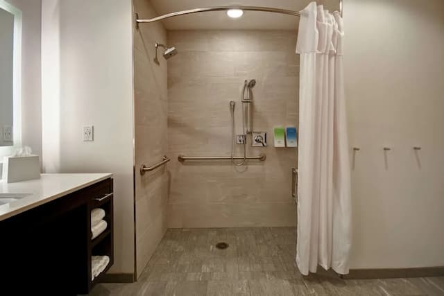 洛杉磯蒙提貝羅希爾頓惠庭酒店-Suite, 2 Queen Beds, Accessible (Mobility & Hearing)-2