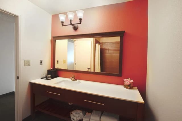 胡德湖海岸旅館-豪華客房, 2 張加大雙人床, 非吸煙房, 私人浴室 (Coast Two Queens)-6