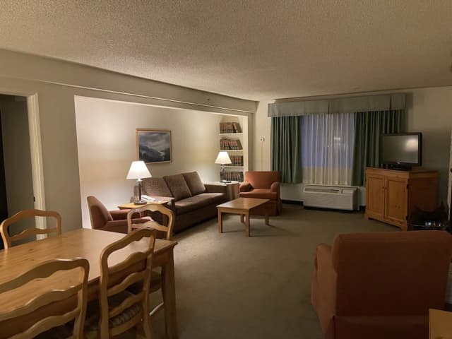 胡德湖海岸旅館-頂級套房, 1 張特大雙人床, 非吸煙房, 廚房 (Coast Premium King Suite)-4